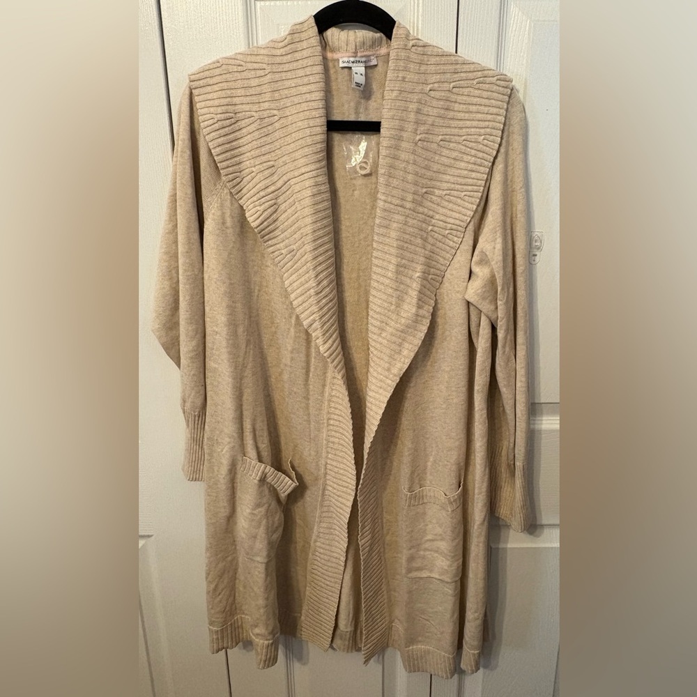 Isaac Mizrah cardigan.  Size XL(NWOT)